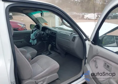 2001 Toyota Tacoma из США, поврежденный, VIN 5TEVL52N91Z768404